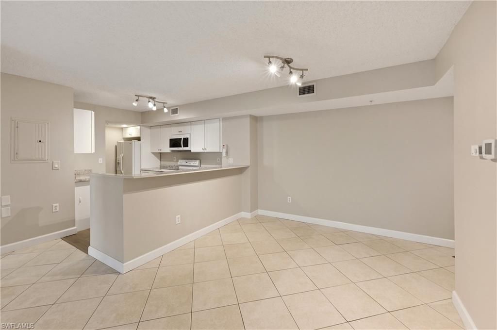 1865 Florida Club Dr , Unit 6110, Naples, FL 34112 Photo