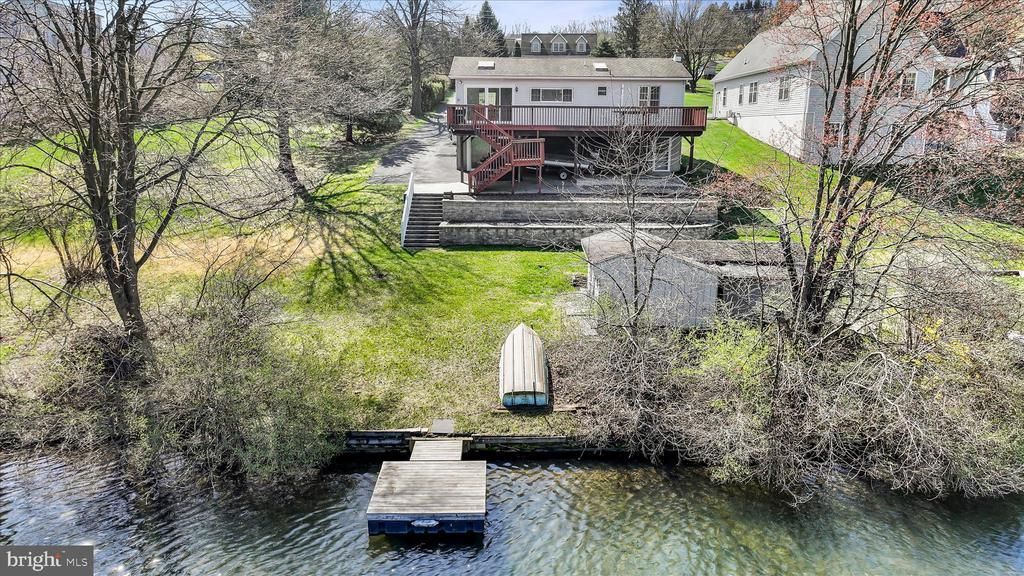 457 Wynonah Drive, Auburn, PA 17922 Main Photo