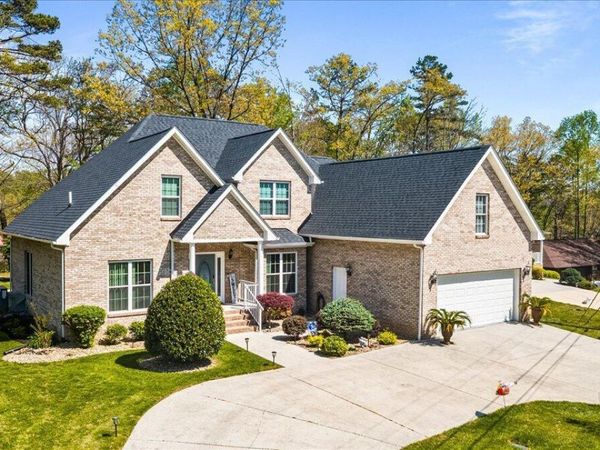 176 Mineral Springs Lane, Jacksboro, TN 37757