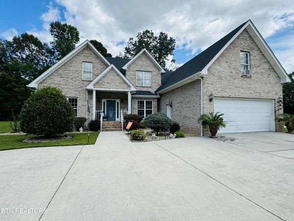 176 Mineral Springs Lane, Jacksboro, TN 37757