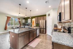 119 Clark Lane photo 4