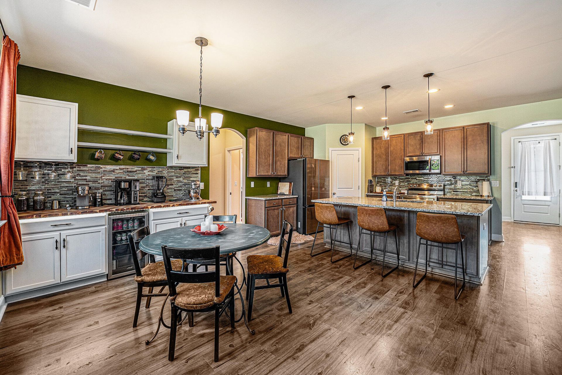119 Clark Lane Photo 4