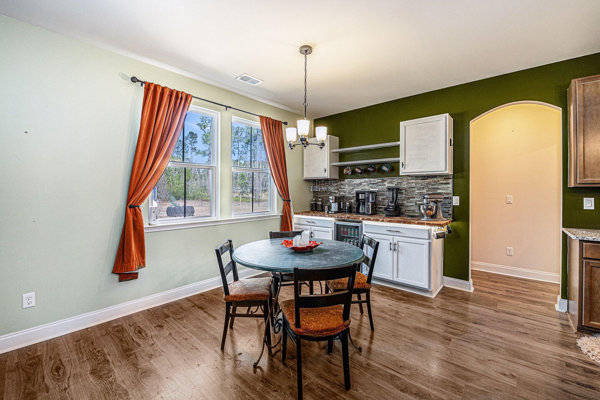 119 Clark Lane Photo 4