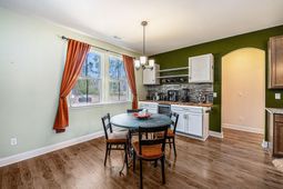 119 Clark Lane photo 4