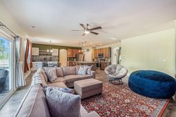 119 Clark Lane photo 4