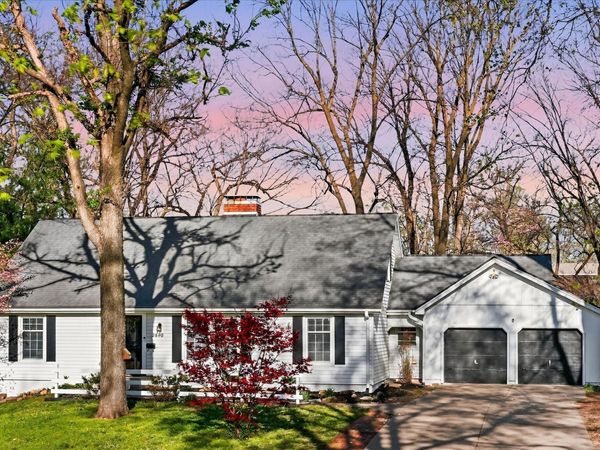 2840 S Chantilly Lane, Springfield, MO 65804
