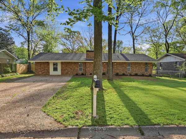 1015 Towering Oaks Drive , Jacksonville, AR 72076