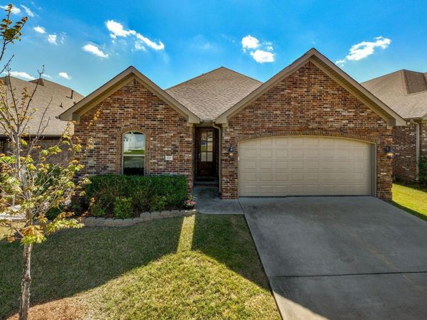 227 Nantucket Loop , Maumelle, AR 72113