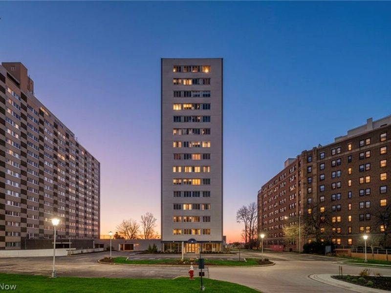 12520 Edgewater Drive, Unit 806, Lakewood, OH 44107 Photo 2