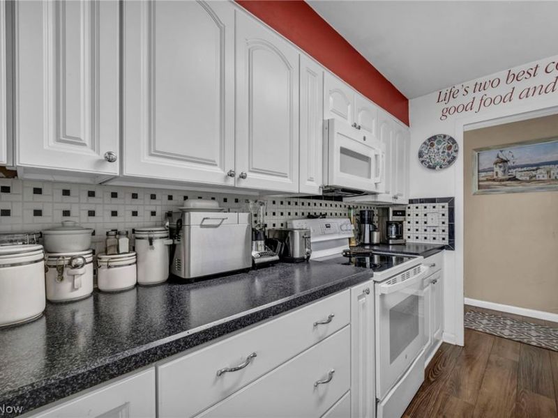 12520 Edgewater Drive, Unit 806, Lakewood, OH 44107 Photo 20