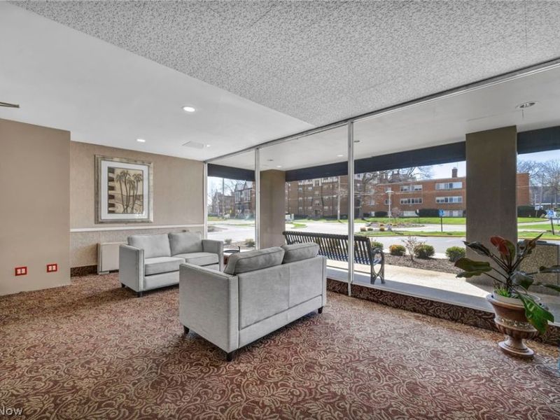 12520 Edgewater Drive, Unit 806, Lakewood, OH 44107 Photo 5