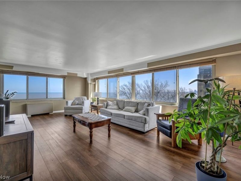 12520 Edgewater Drive, Unit 806, Lakewood, OH 44107 Photo 6