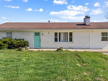 150 Clay Lick Road, Jeffersonville, KY 40337