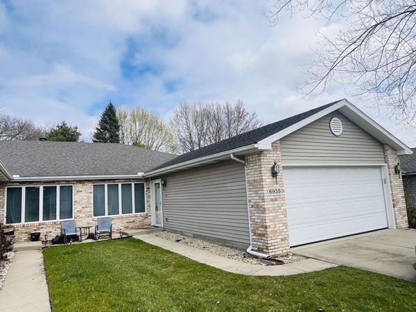 6935 Swan Lane, Schererville, IN 46375