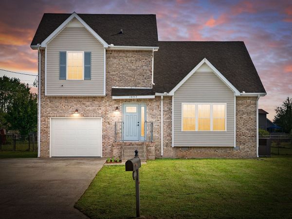 1037 Summerhaven Rd, Clarksville, TN 37042