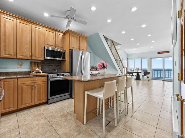 11 Pine Lane , Unit A, Bayville, NY 11709