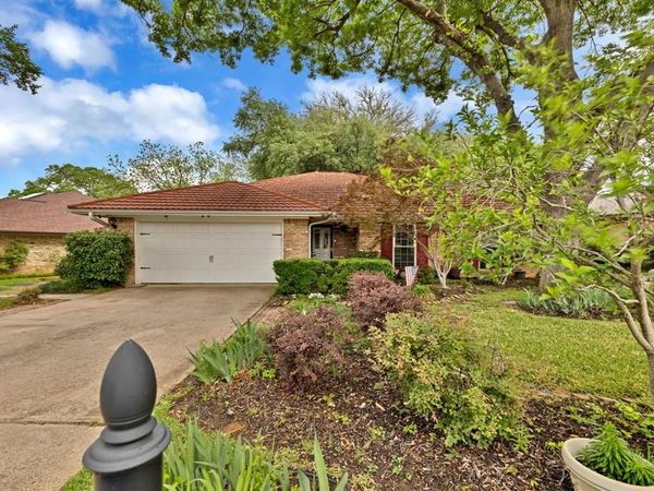 1823 Ridgebrook Drive, Arlington, TX 76015