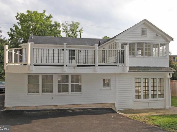 233 E MONTGOMERY AVENUE, ARDMORE, PA 19003