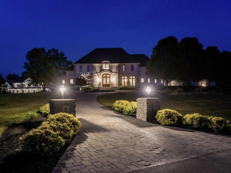 8184 Kesegs Way , Blacklick, OH 43004 Photo 2