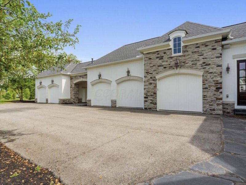 8184 Kesegs Way , Blacklick, OH 43004 Photo 32