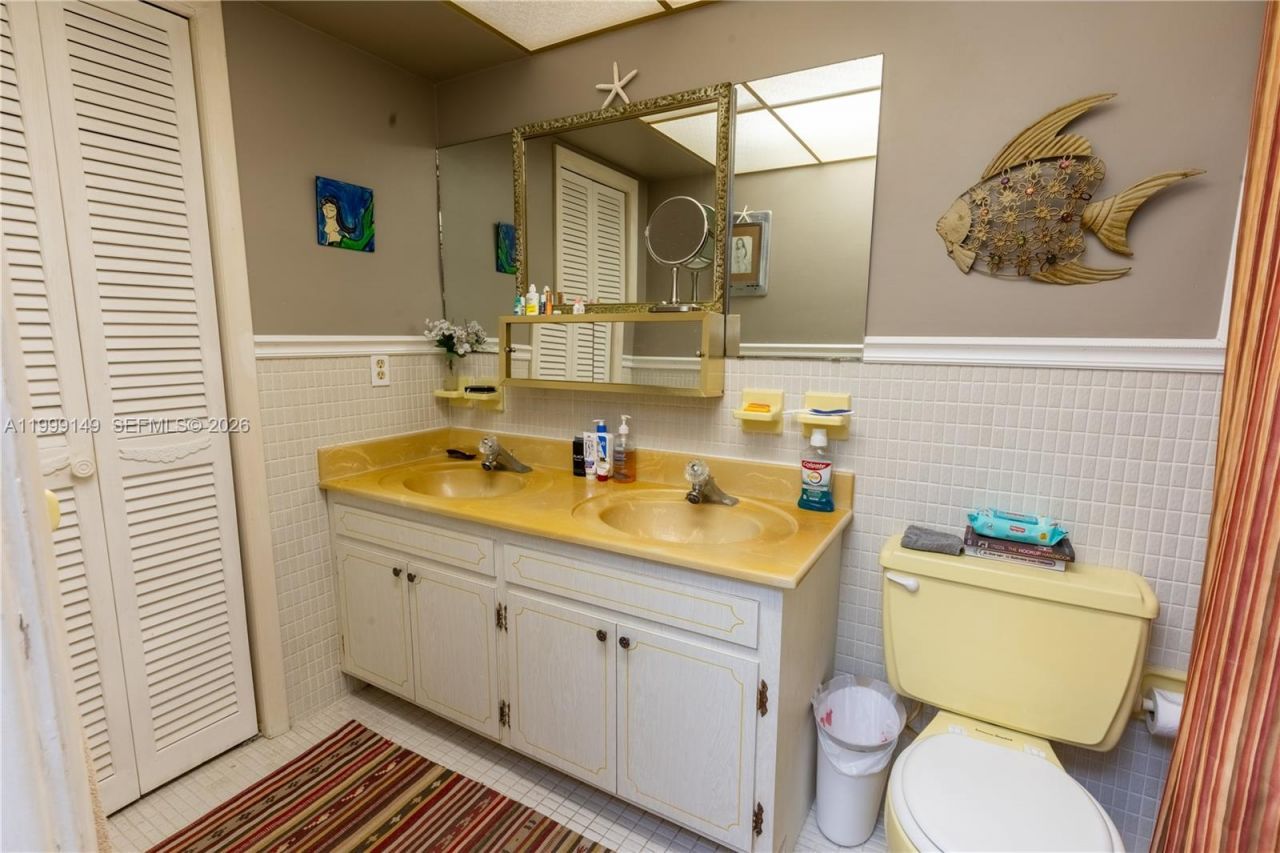 330 SE 2nd St, Unit 405F, Hallandale Beach, FL 33009 Photo