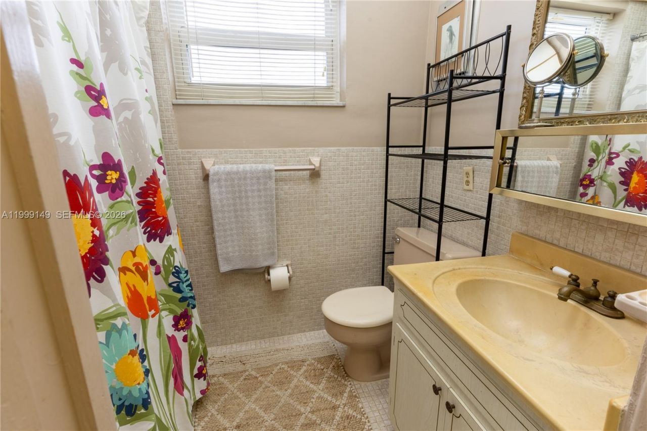 330 SE 2nd St, Unit 405F, Hallandale Beach, FL 33009 Photo