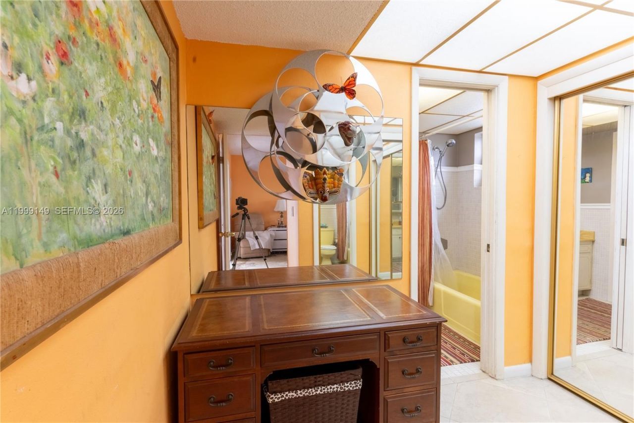 330 SE 2nd St, Unit 405F, Hallandale Beach, FL 33009 Photo