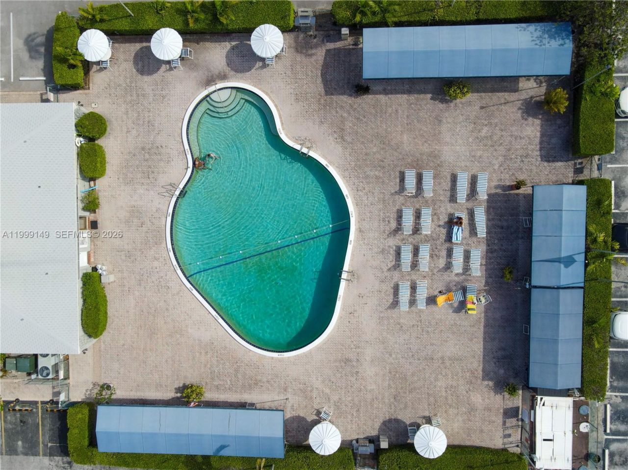 330 SE 2nd St, Unit 405F, Hallandale Beach, FL 33009 Photo