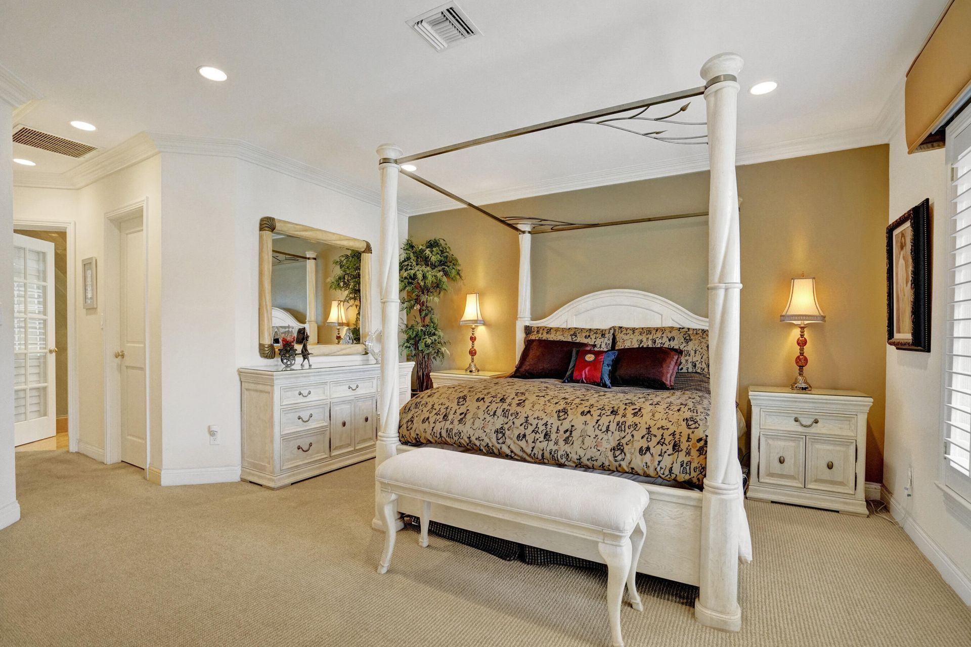 7 Saranac Road, Sea Ranch Lakes, FL 33308 Photo