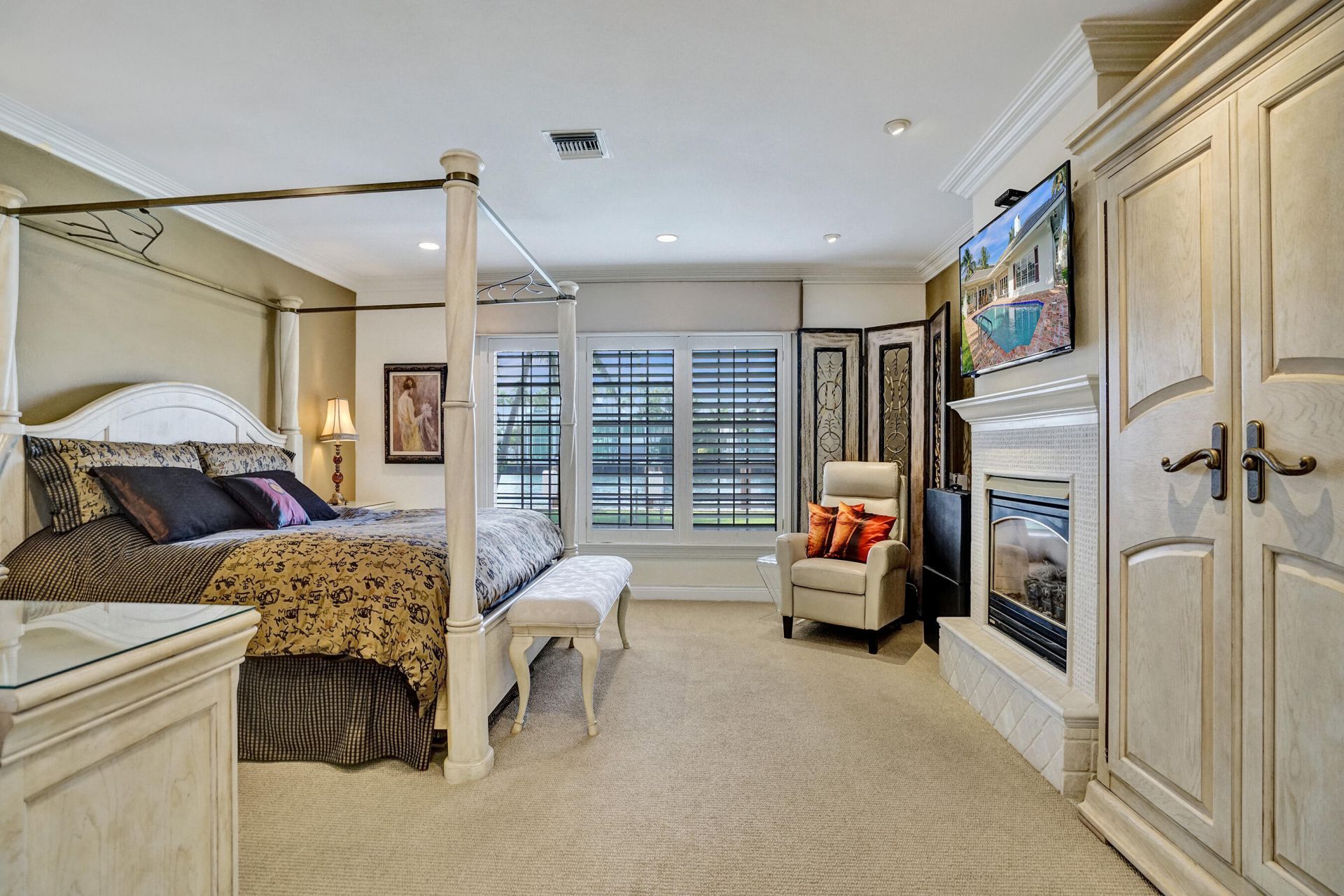 7 Saranac Road, Sea Ranch Lakes, FL 33308 Photo