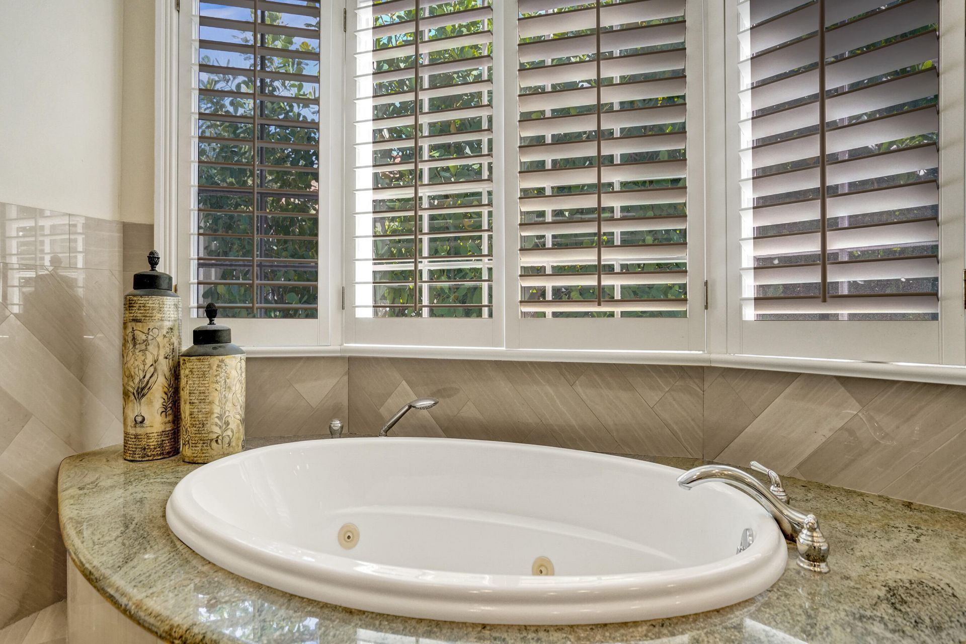 7 Saranac Road, Sea Ranch Lakes, FL 33308 Photo