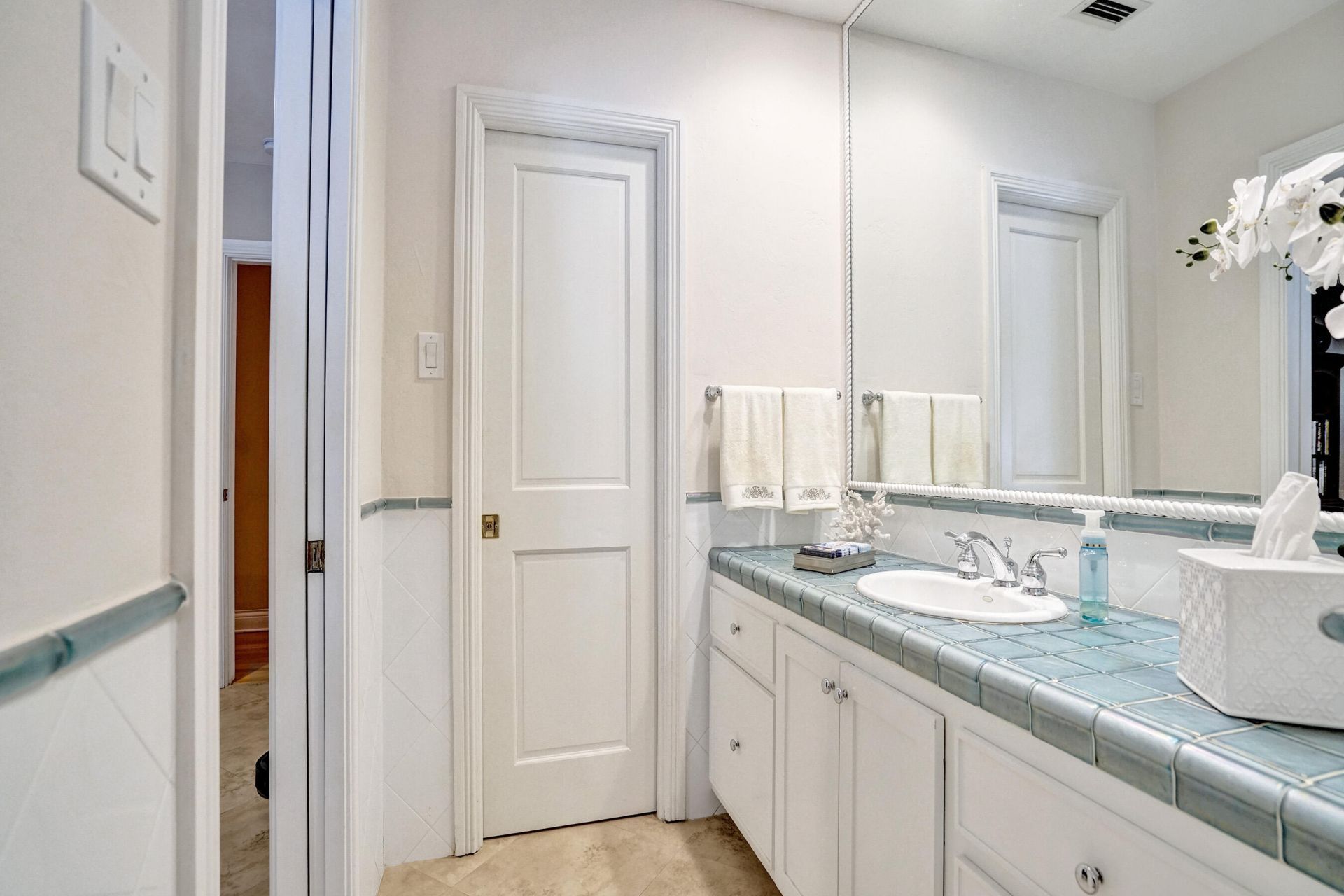 7 Saranac Road, Sea Ranch Lakes, FL 33308 Photo