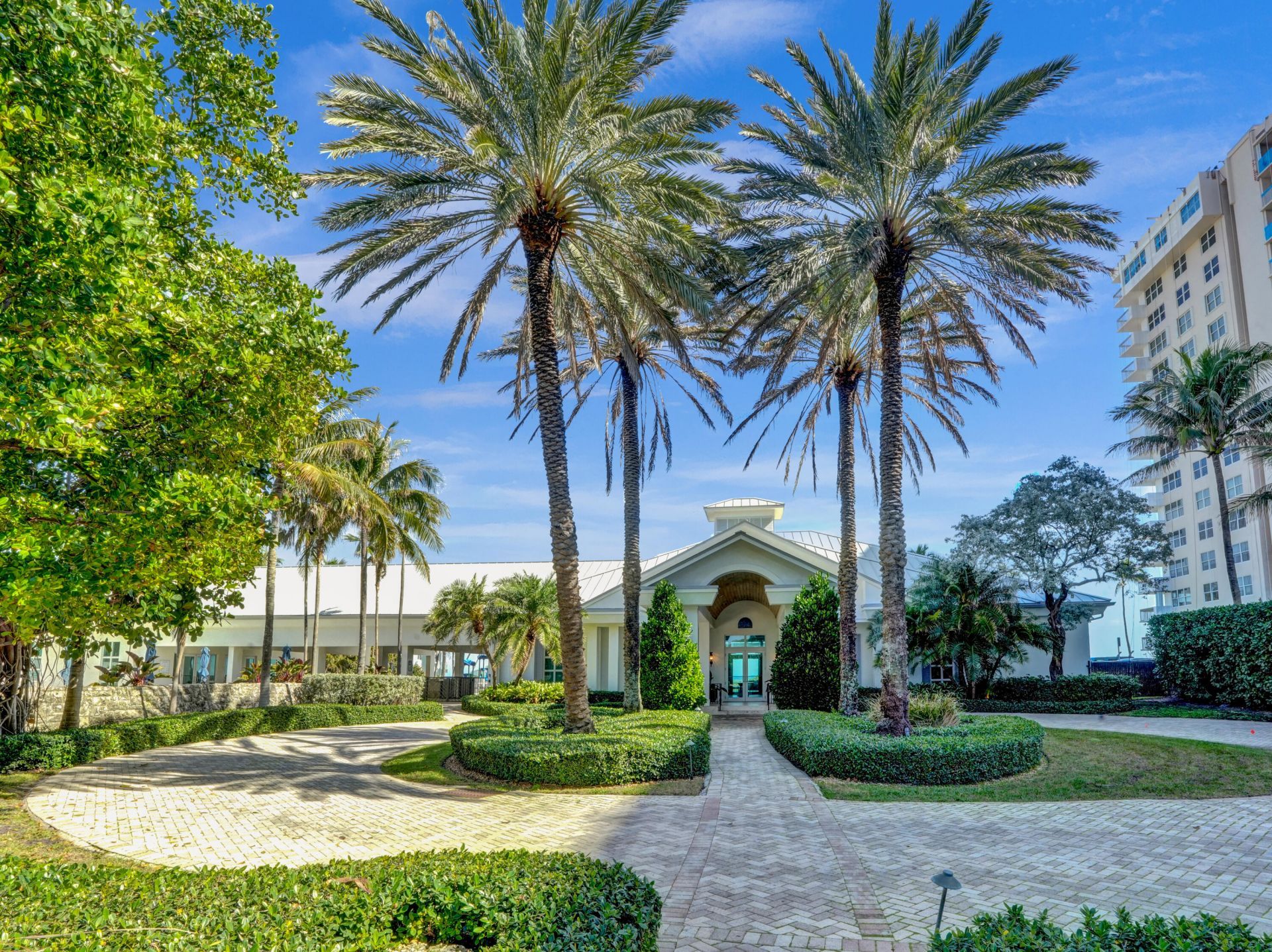 7 Saranac Road, Sea Ranch Lakes, FL 33308 Photo