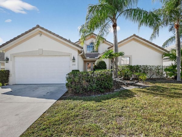 2725 Pointe Circle, Greenacres, FL 33413