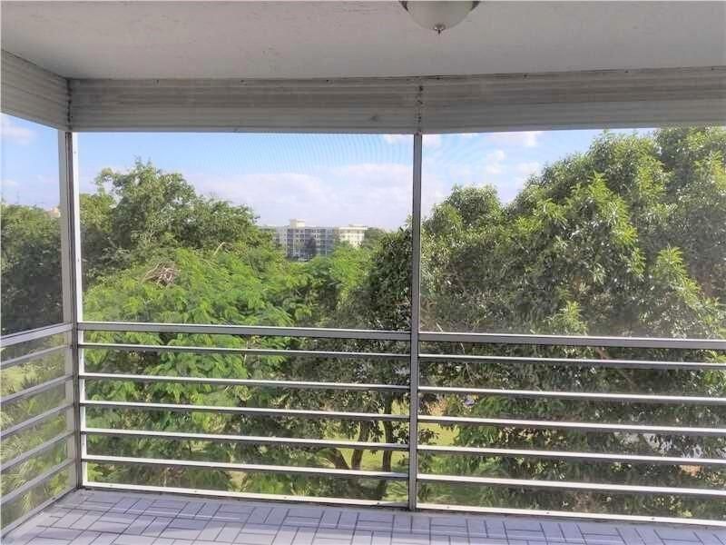 2940 N Course Drive, Unit 604, Pompano Beach, FL 33069 Photo