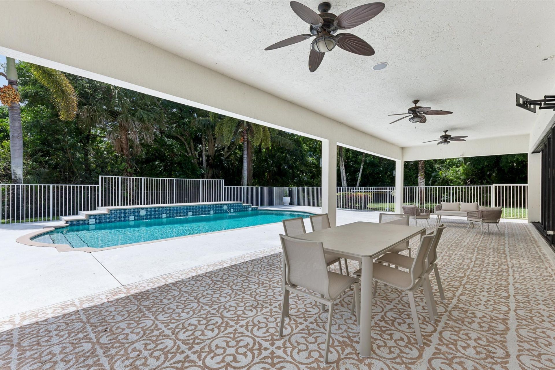 8717 Estate Drive, West Palm Beach, FL 33411 Photo
