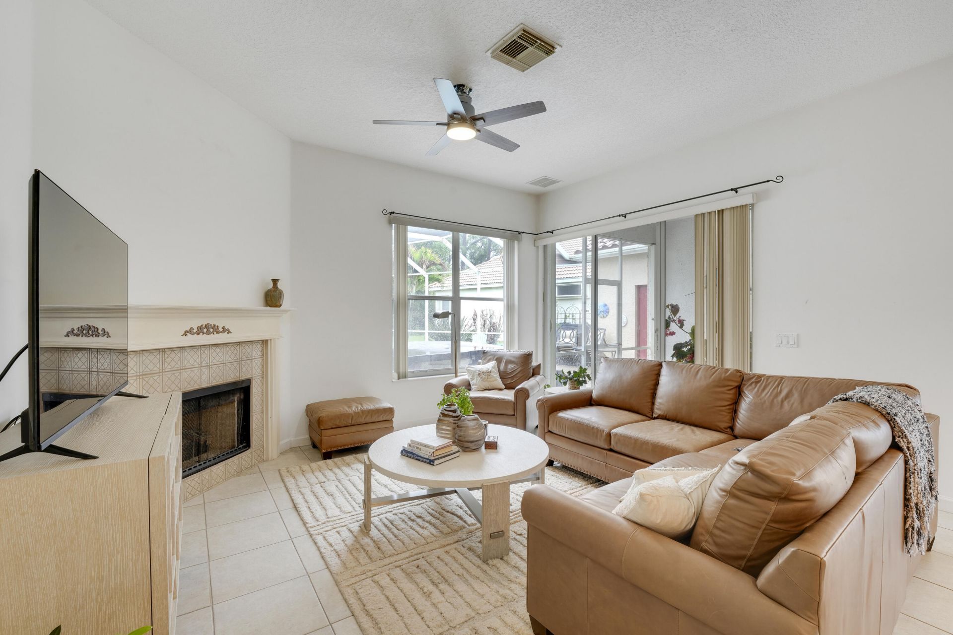 573 SW Saint Kitts Cove, Port Saint Lucie, FL 34986 Photo