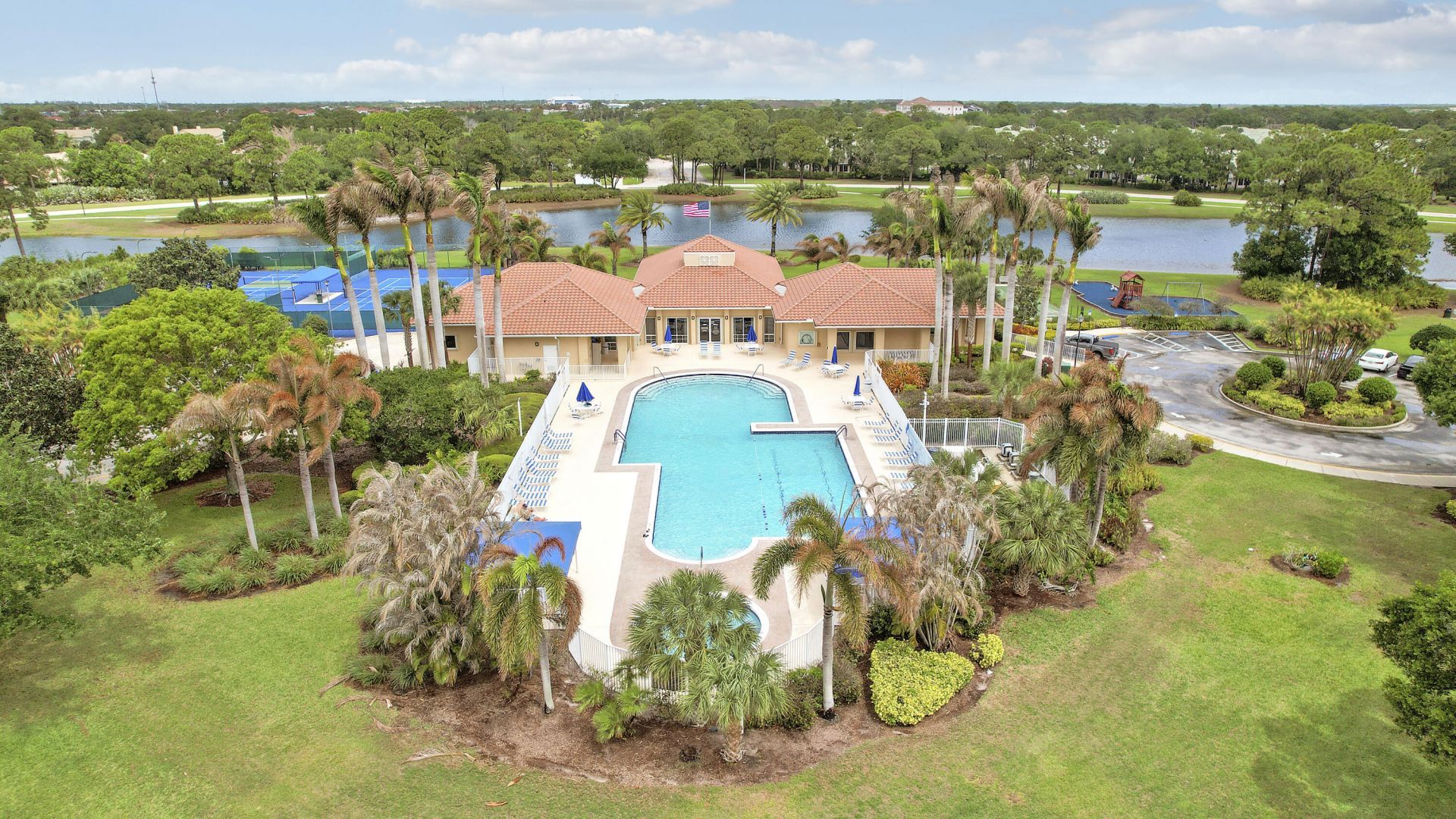 573 SW Saint Kitts Cove, Port Saint Lucie, FL 34986 Photo