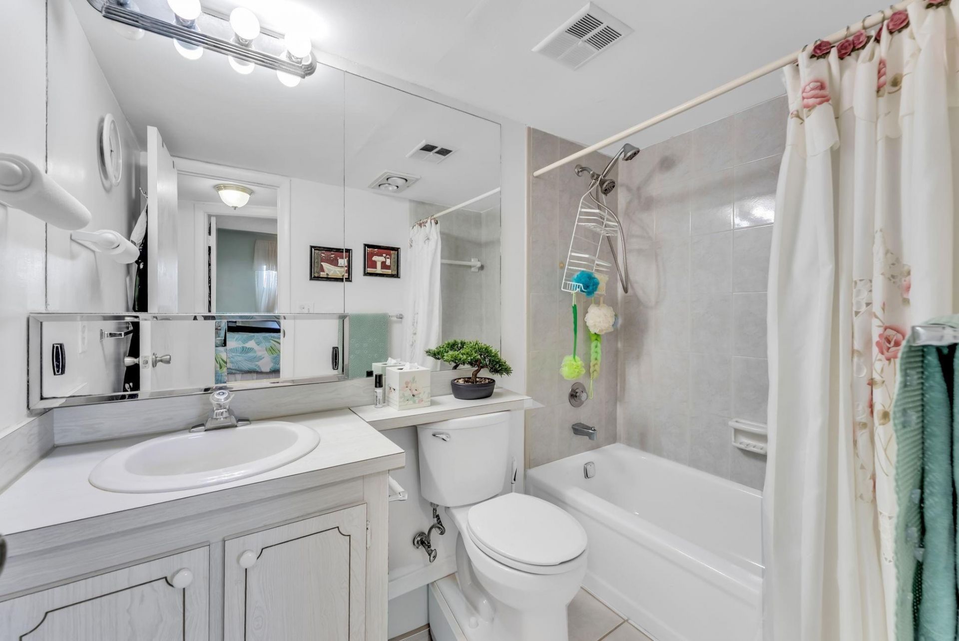 8950 Sunrise Lakes Boulevard, Unit 210, Sunrise, FL 33322 Photo