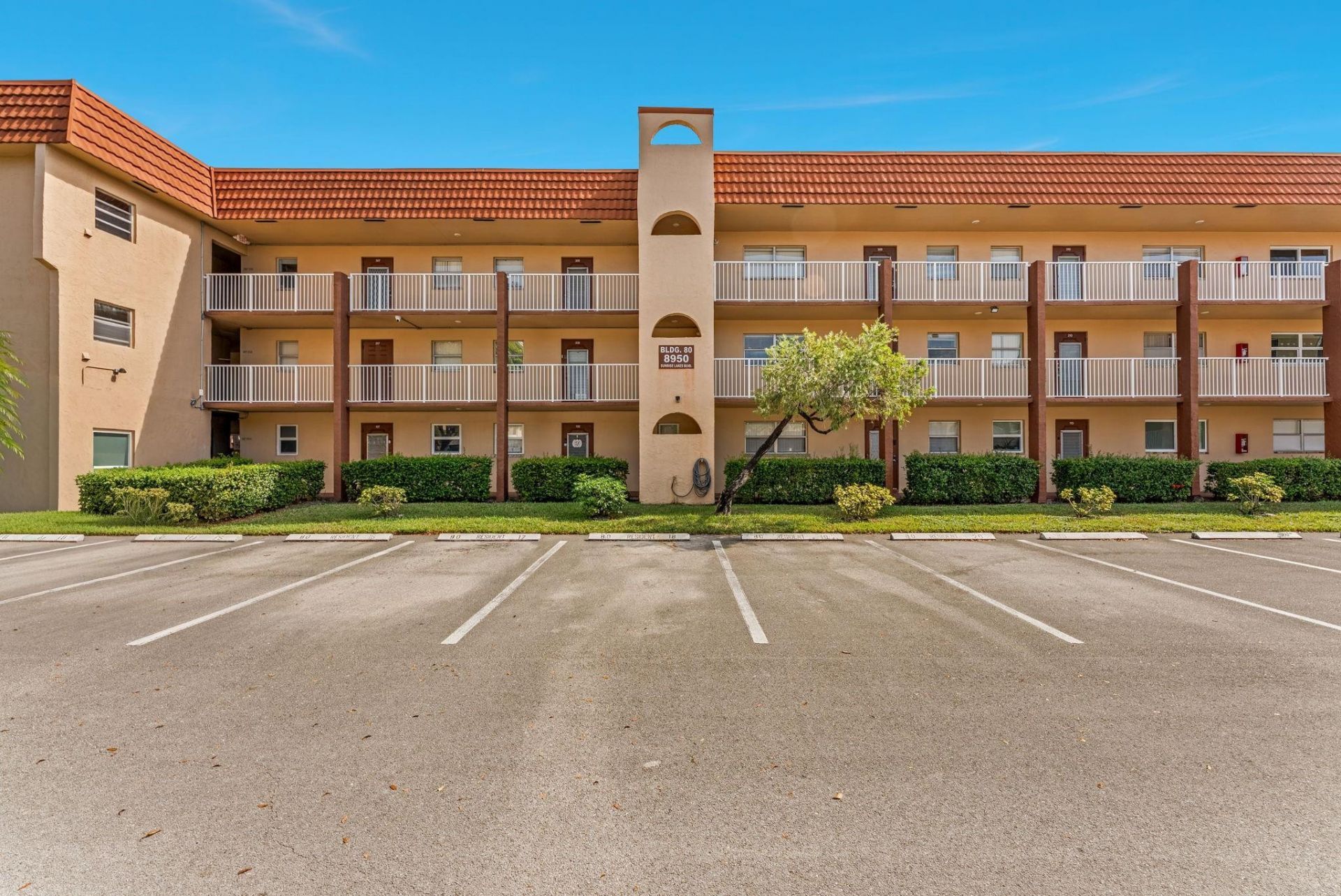 8950 Sunrise Lakes Boulevard, Unit 210, Sunrise, FL 33322 Photo