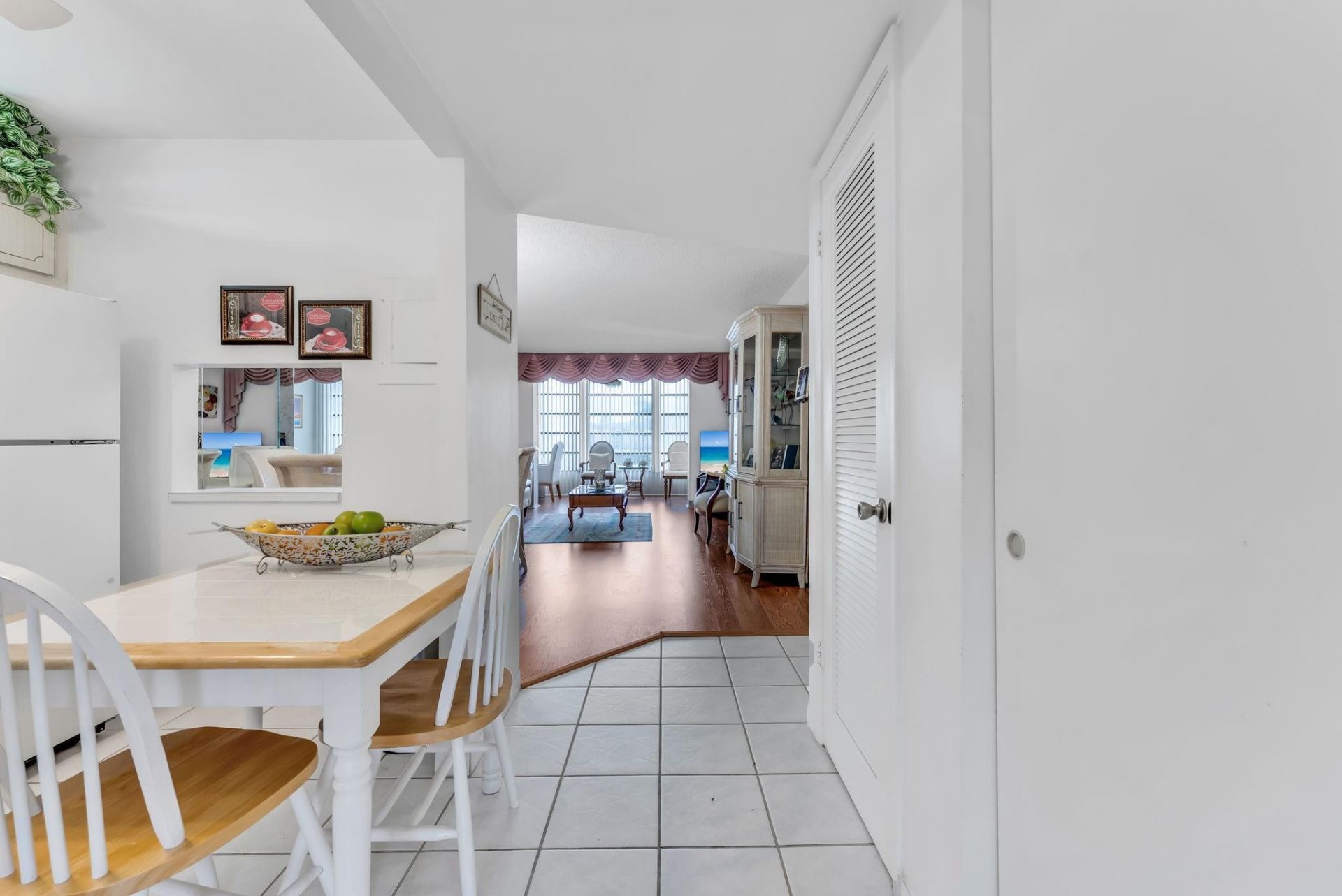 8950 Sunrise Lakes Boulevard, Unit 210, Sunrise, FL 33322 Photo