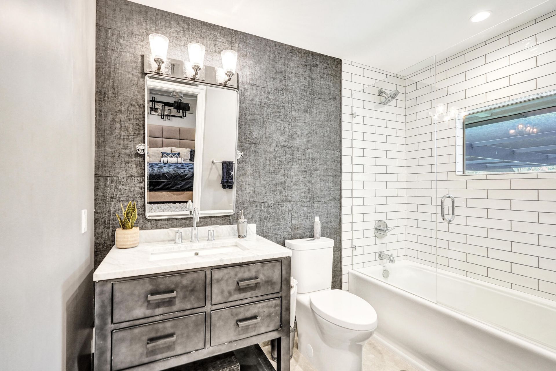 738 Middle River Drive, Fort Lauderdale, FL 33304 Photo