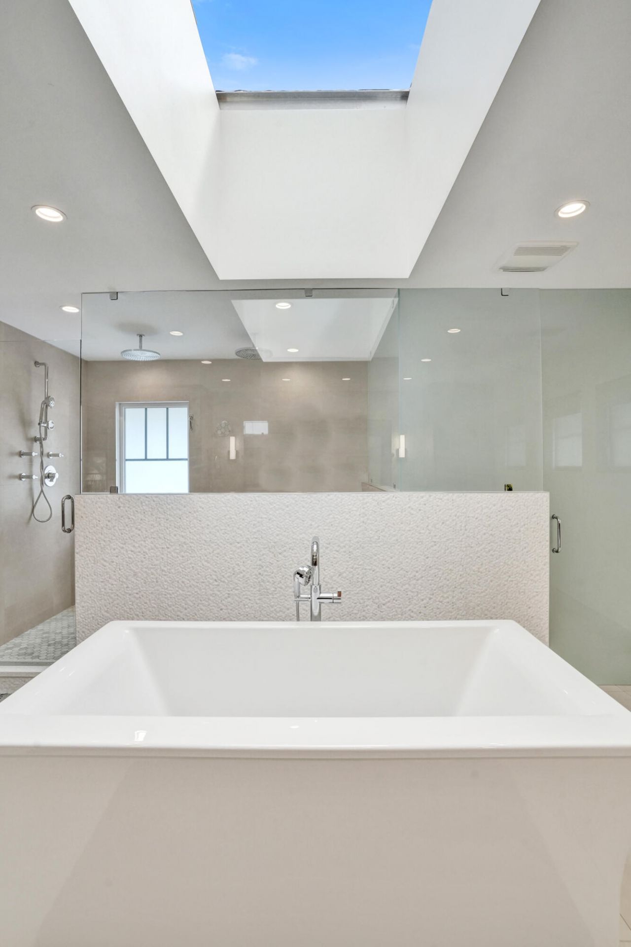 738 Middle River Drive, Fort Lauderdale, FL 33304 Photo