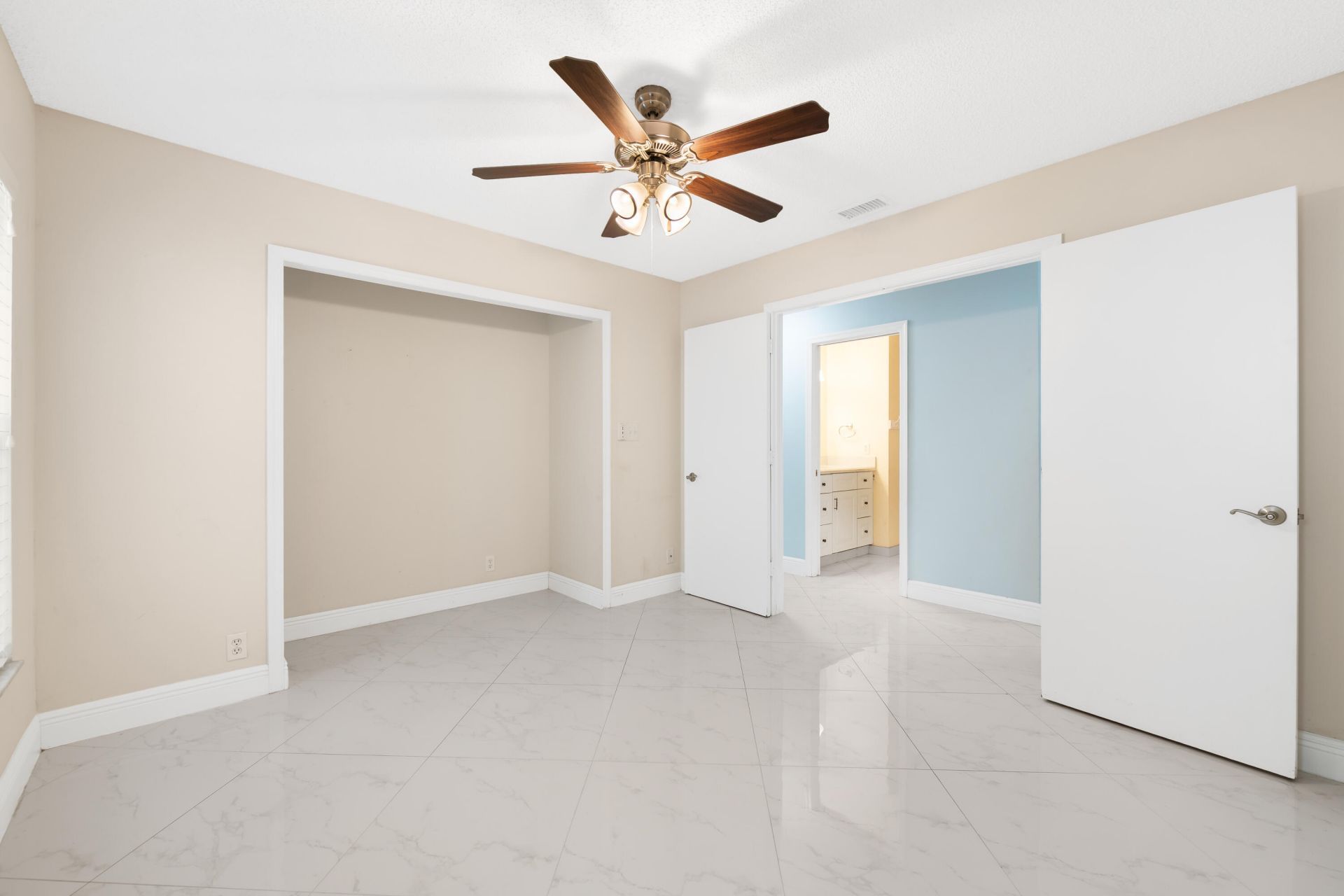 281 N Country Club Boulevard, Boca Raton, FL 33487 Photo