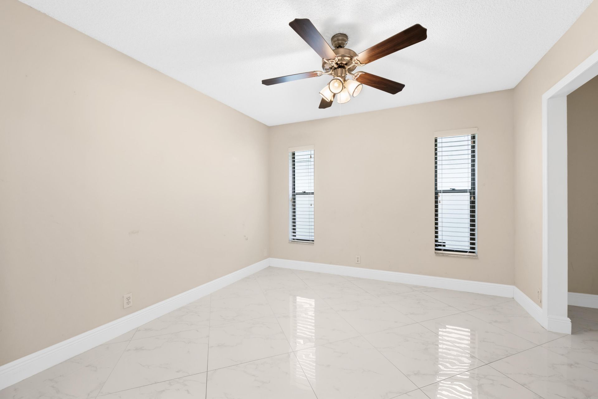 281 N Country Club Boulevard, Boca Raton, FL 33487 Photo