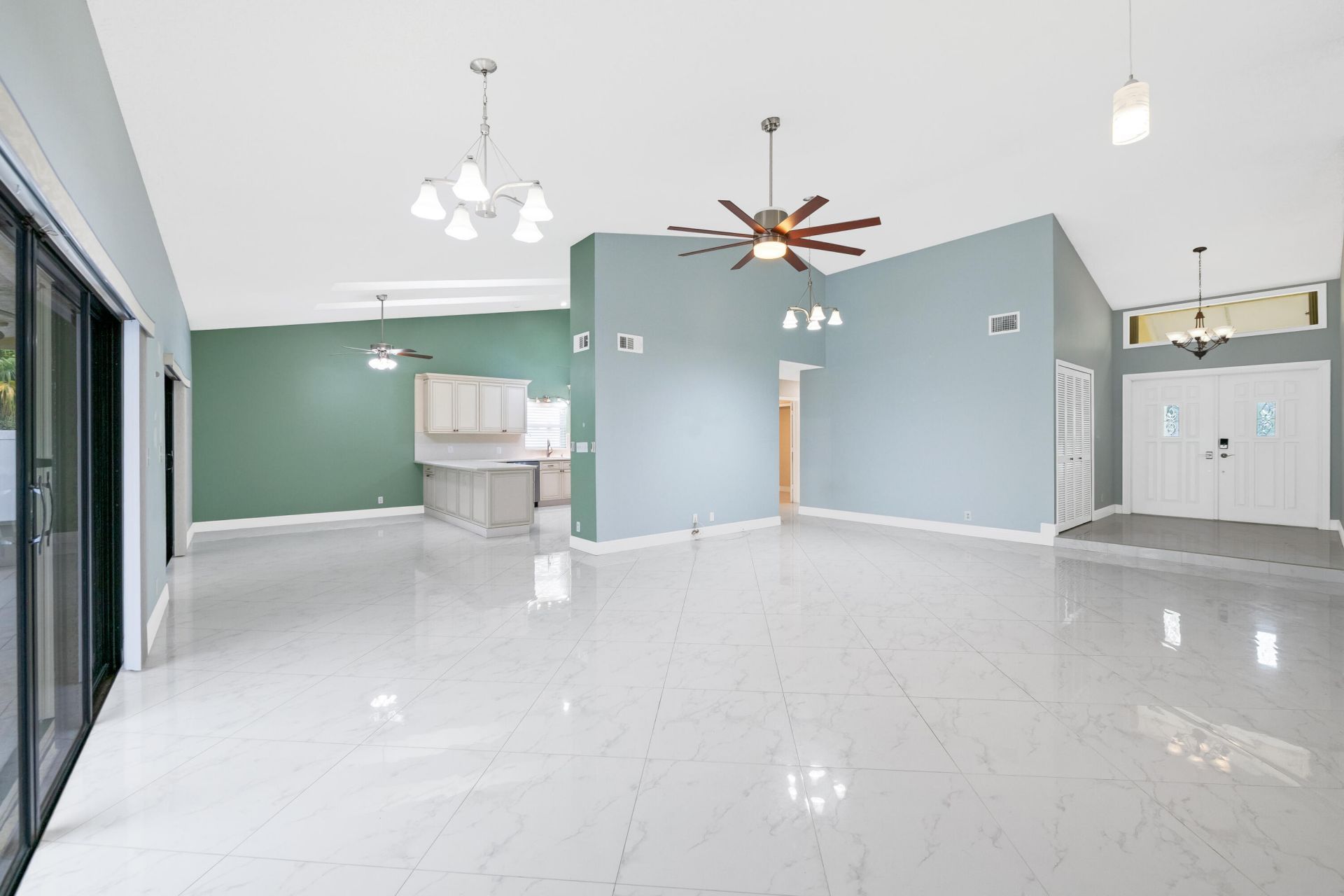 281 N Country Club Boulevard, Boca Raton, FL 33487 Photo