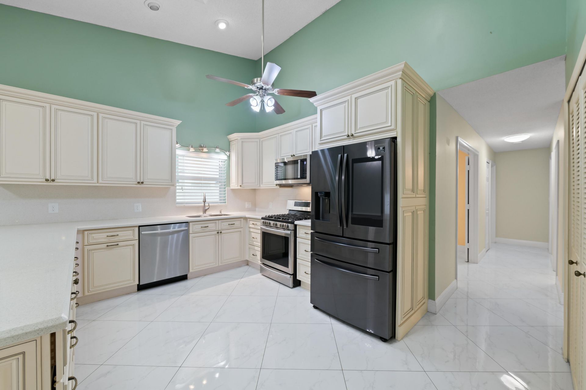 281 N Country Club Boulevard, Boca Raton, FL 33487 Photo