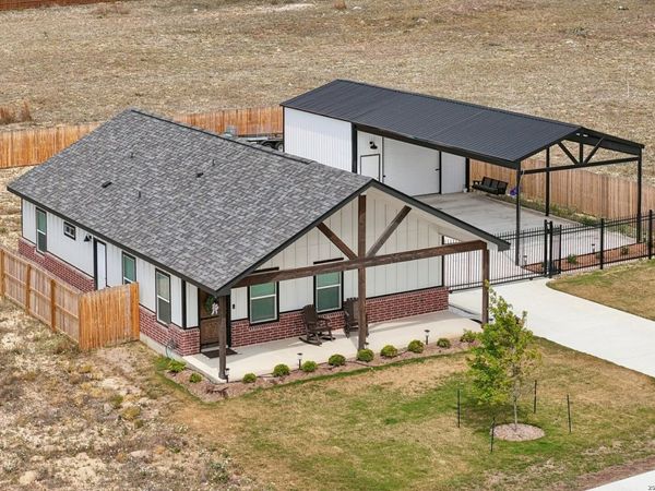 218 Colonial, La Vernia, TX 78121