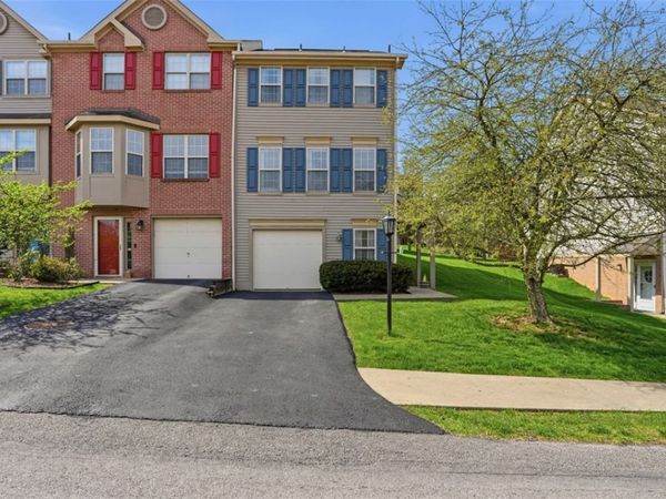 112 Hillvue Dr, Mars, PA 16046