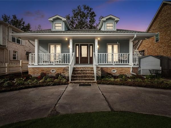 1024 MARTIN BEHRMAN Walk, Metairie, LA 70005
